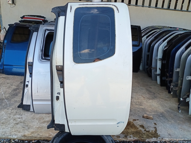 แค็ปซ้ายNAVARA K. View 1