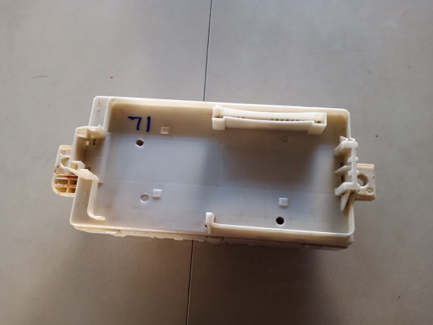 P.กล่องฟิวส์ในคอลโซลรับกล่องETAC  Z.O-1 View 1