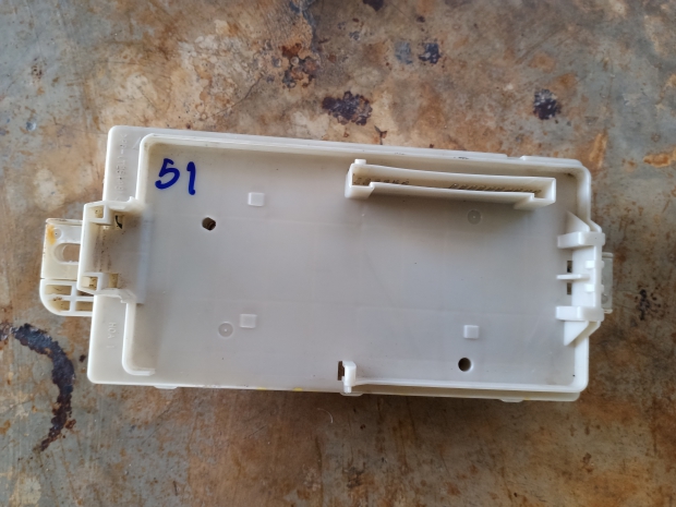 กล่องฟิวส์ในคอลโซลรับกล่องETAC  Z.O-1 K. View 1