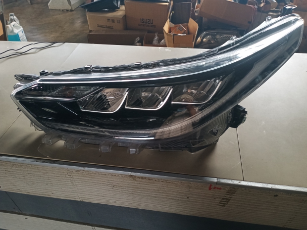P. ไฟหน้าซ้าย Yaris ปี 2020.  Z. ไฟหน้า View 1